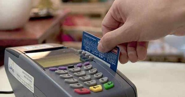 Descubre cómo el Impuesto al Valor Agregado afecta tus compras con tarjeta de débito