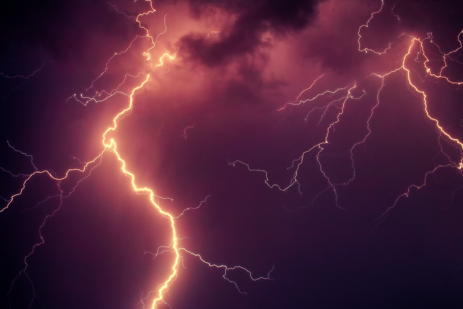 Nuevas investigaciones revelan que las tormentas eléctricas en India generan rayos misteriosos en la atmósfera de Israel